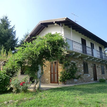 Casale Cadeloro Villa Nebbiuno Luaran gambar