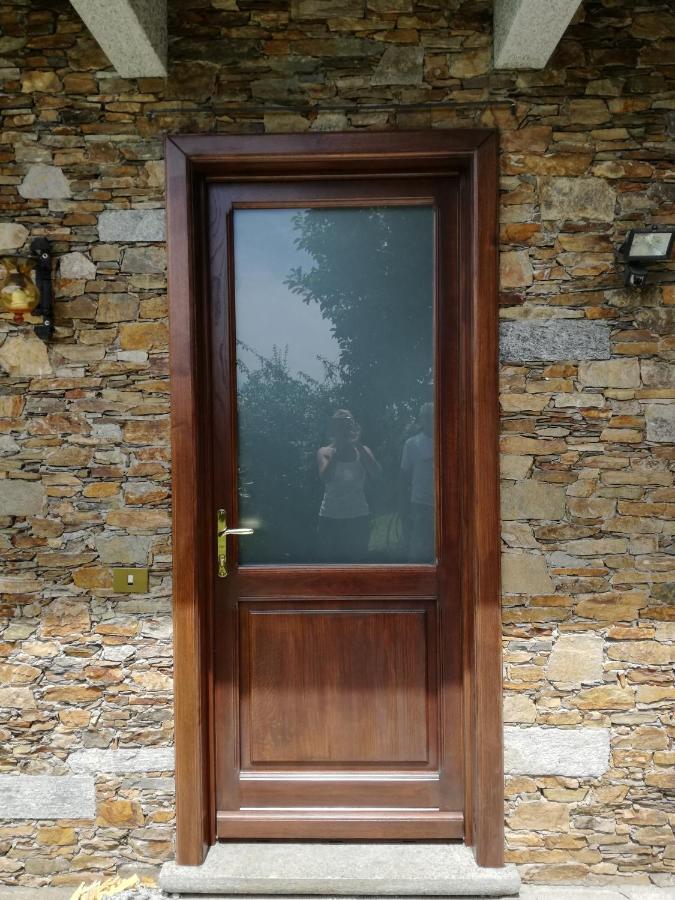 Casale Cadeloro Villa Nebbiuno Luaran gambar