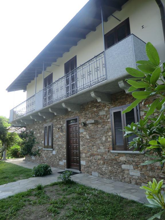 Casale Cadeloro Villa Nebbiuno Luaran gambar
