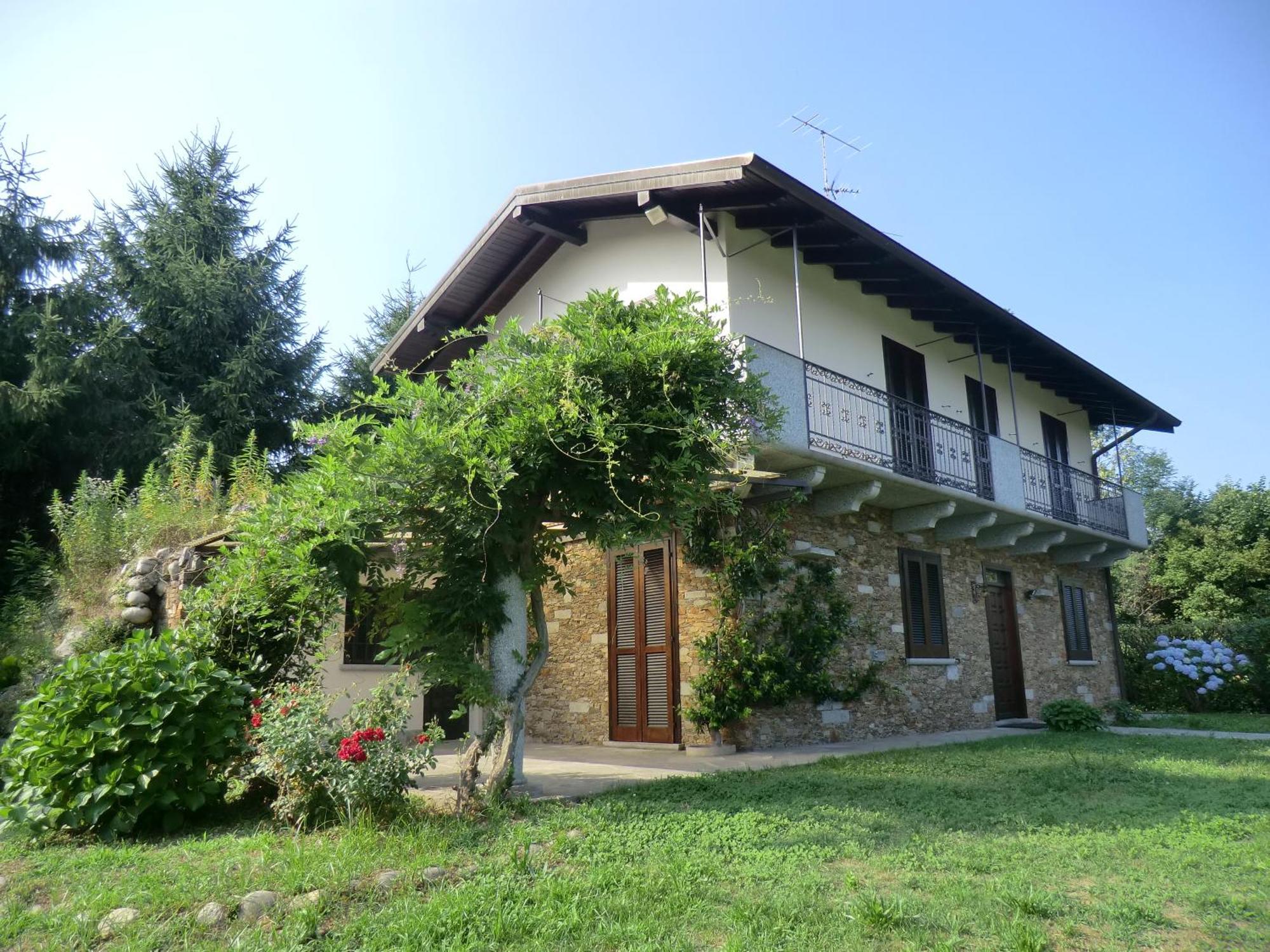 Casale Cadeloro Villa Nebbiuno Luaran gambar