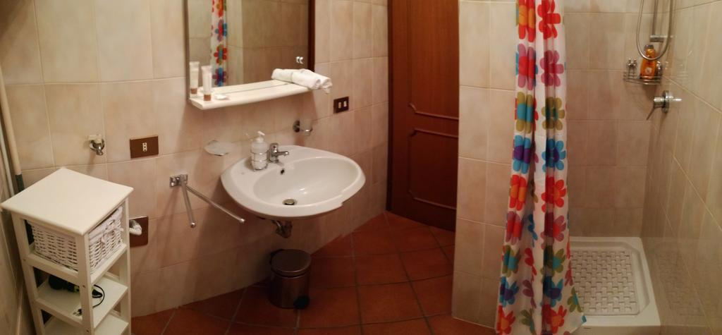 Casale Cadeloro Villa Nebbiuno Luaran gambar