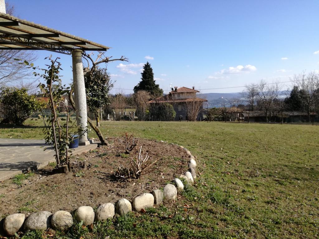 Casale Cadeloro Villa Nebbiuno Luaran gambar