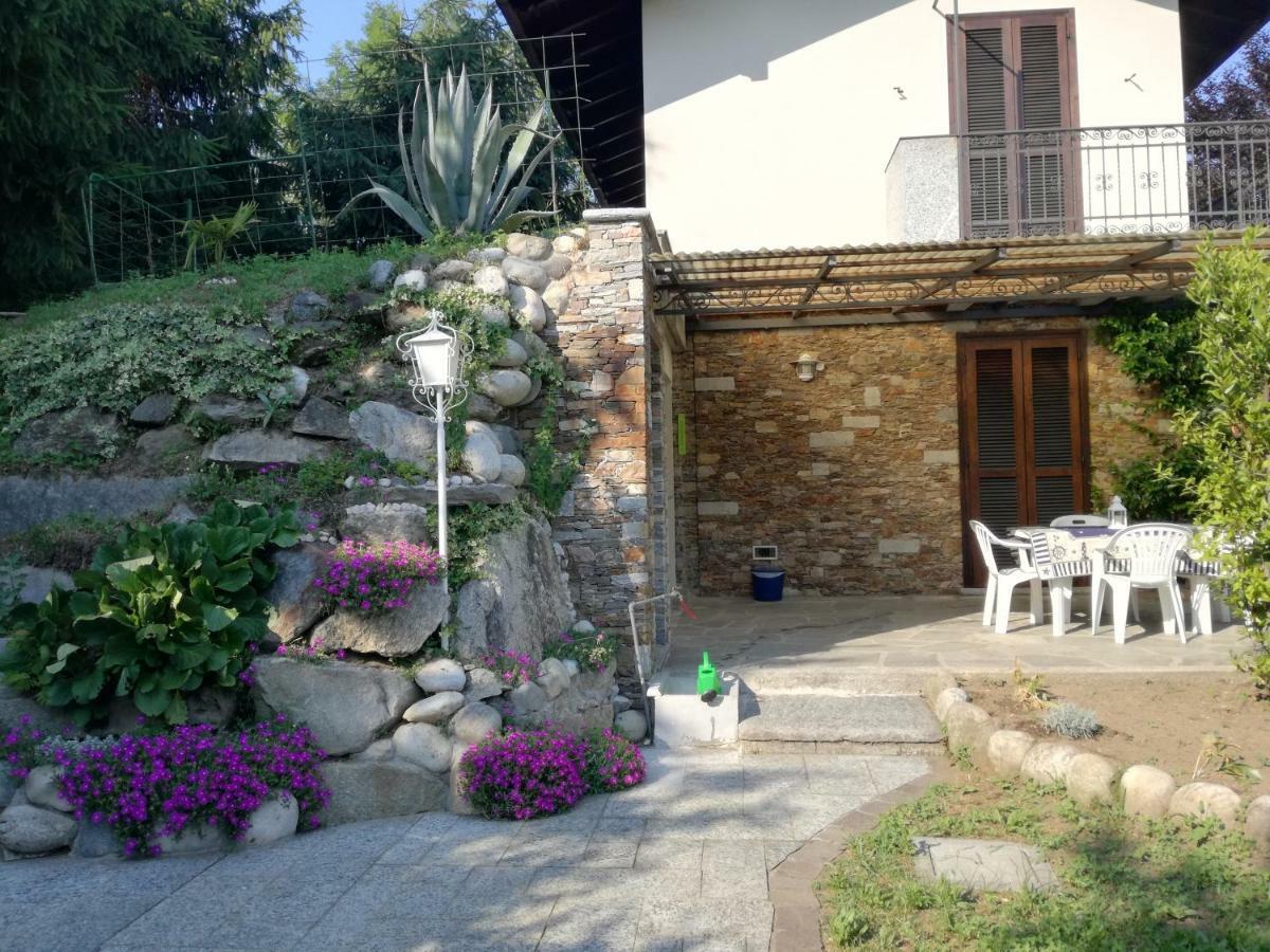 Casale Cadeloro Villa Nebbiuno Luaran gambar