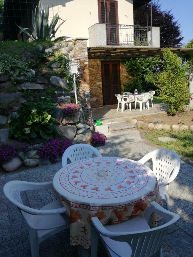 Casale Cadeloro Villa Nebbiuno Luaran gambar